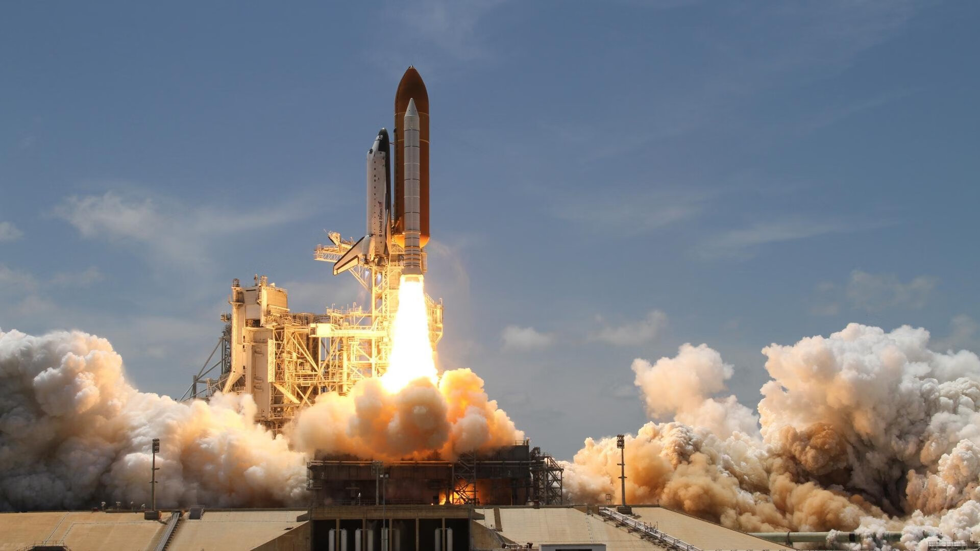 接力女团配合默契 场边掌声雷动,接力赛女子4×200视频